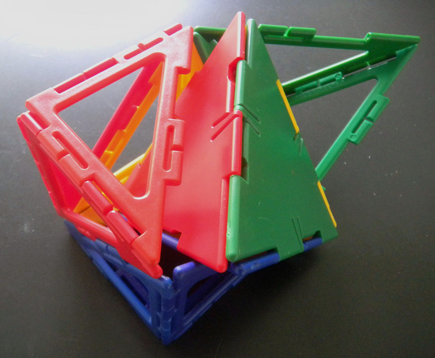 4-colour cube 3